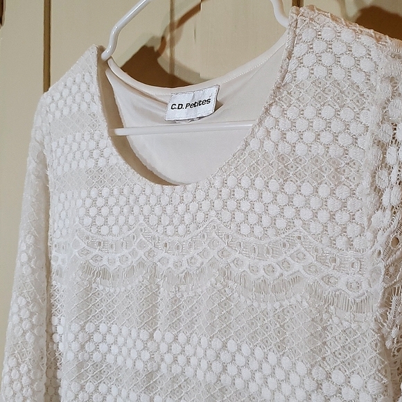 C.D. Petites White Lace Blouse - Picture 5 of 9
